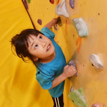 ボルダリングkidsスクール　🌸春のキャンペーン開催中🌸