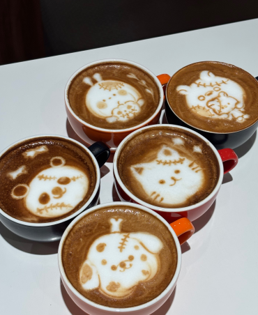 ハロウィンラテアート☕️🌿